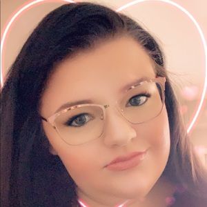 Meet your Posher, Candace